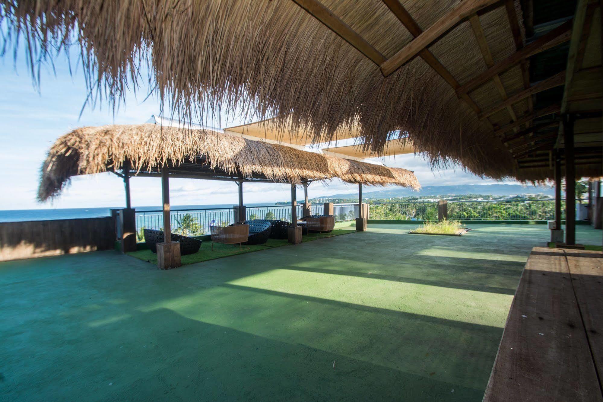 Luxeview Hotel Balabag Kültér fotó